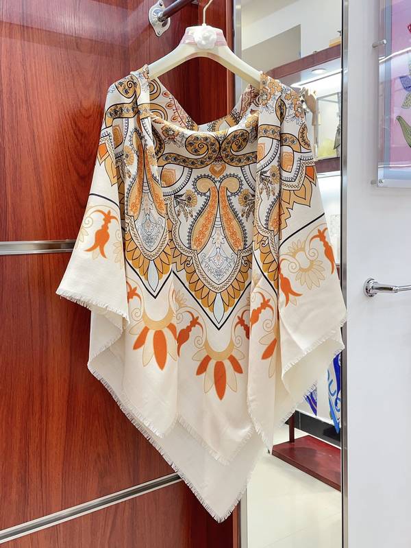Loro Piana Scarf LPC00066 Loro Piana Scarf LPC00066